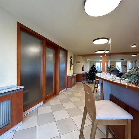 Zeleny Dvor 3*