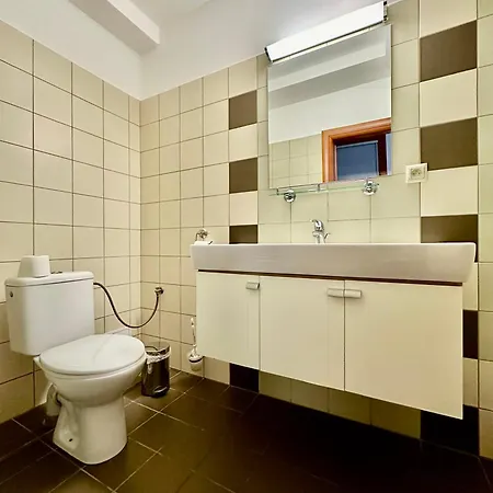 Zeleny Dvor 3*