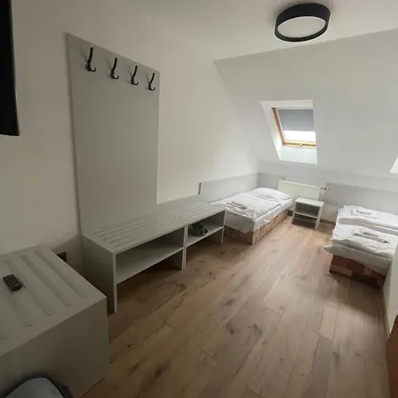 Zeleny Dvor Szálloda 3*