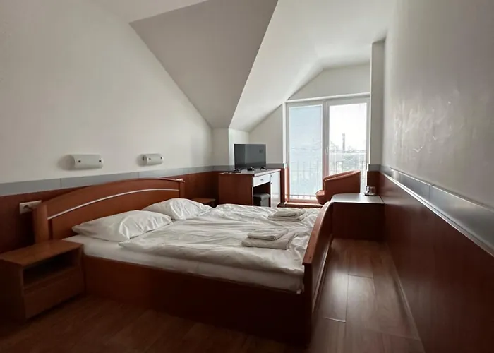 Zeleny Dvor 3* Senec