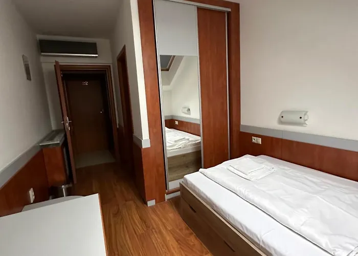 Zeleny Dvor Ξενοδοχείο 3*